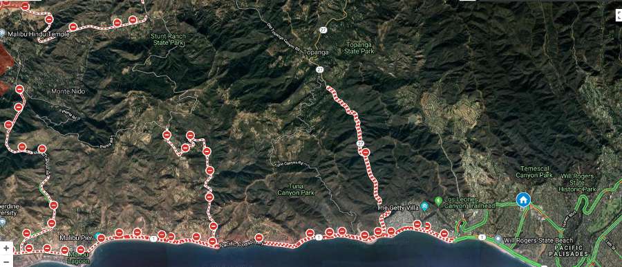 Los Angles city area begins at the bottom right. It is around 15 miles or 23 km from fire.